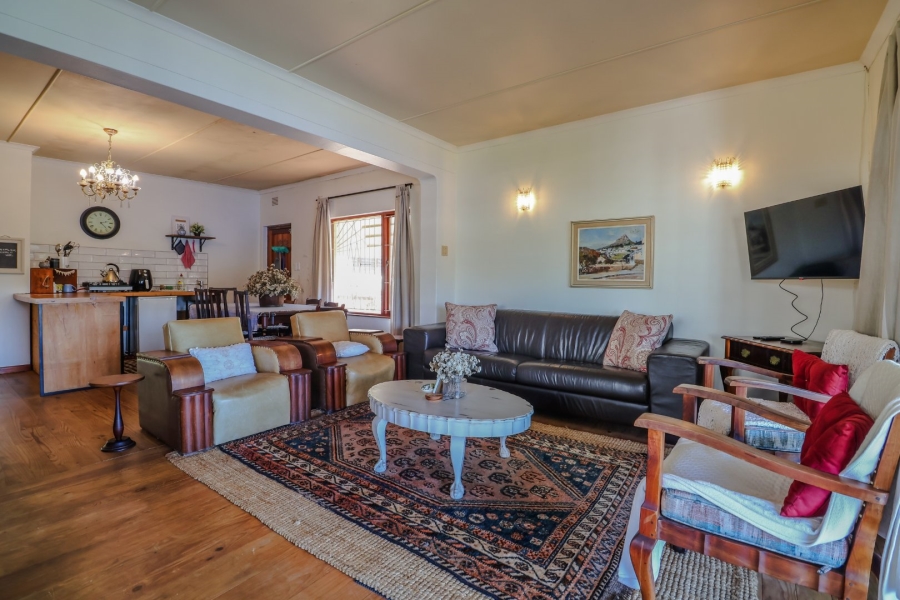 4 Bedroom Property for Sale in Kingfisher Creek Western Cape